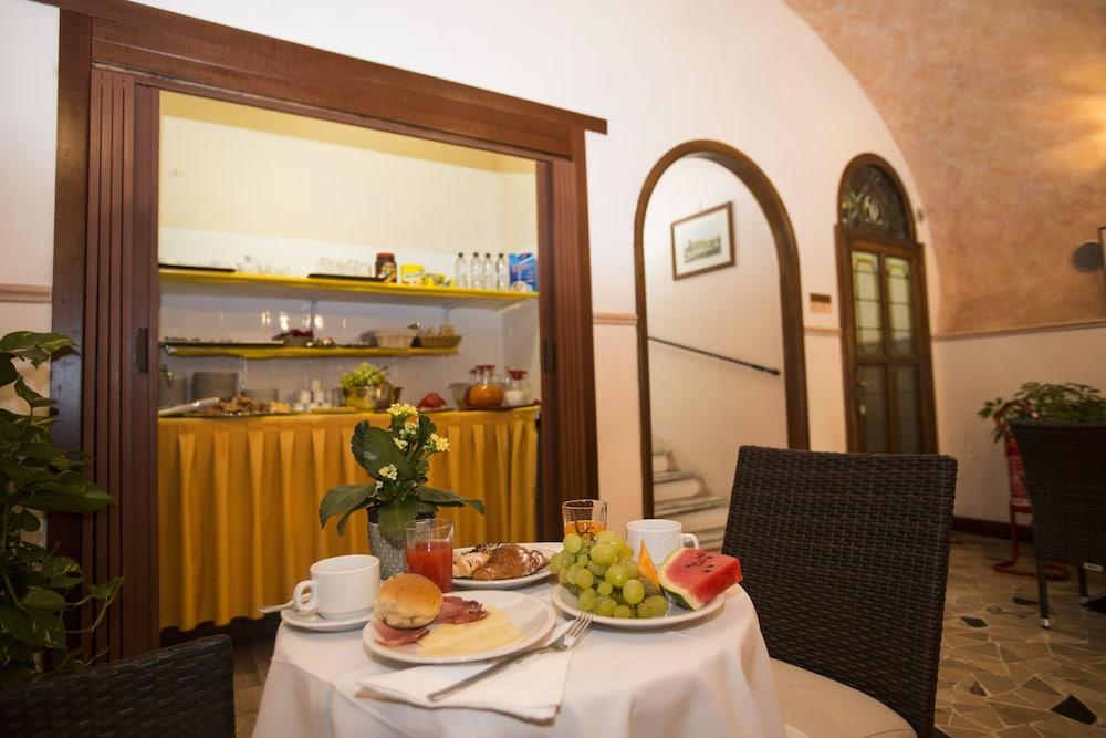 Gaudi Guesthouse Roma Ngoại thất bức ảnh